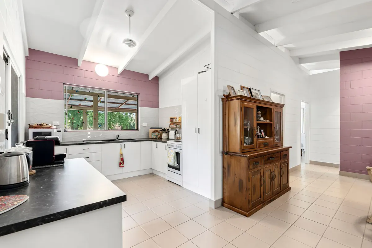 255 Livingstone Road — photo 3 of 30