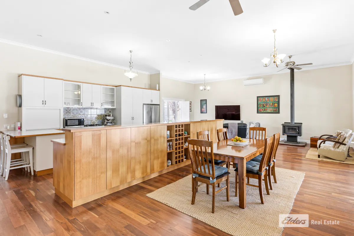 50 Doney Street — photo 3 of 28