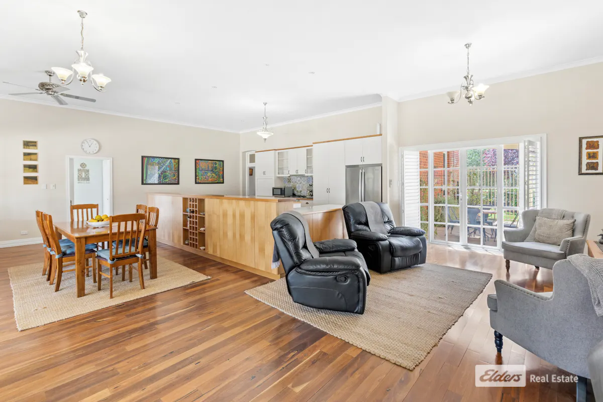 50 Doney Street — photo 4 of 28