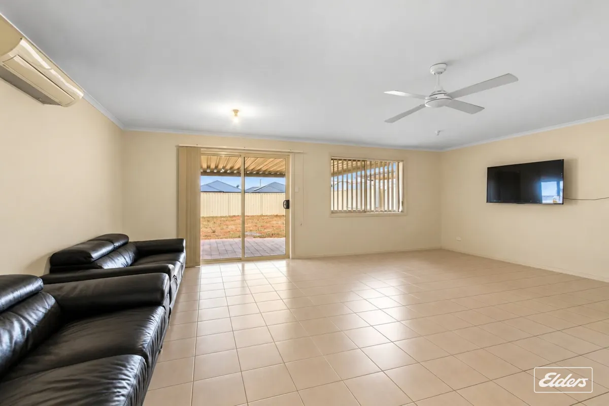 8A Kramer Street — photo 3 of 19