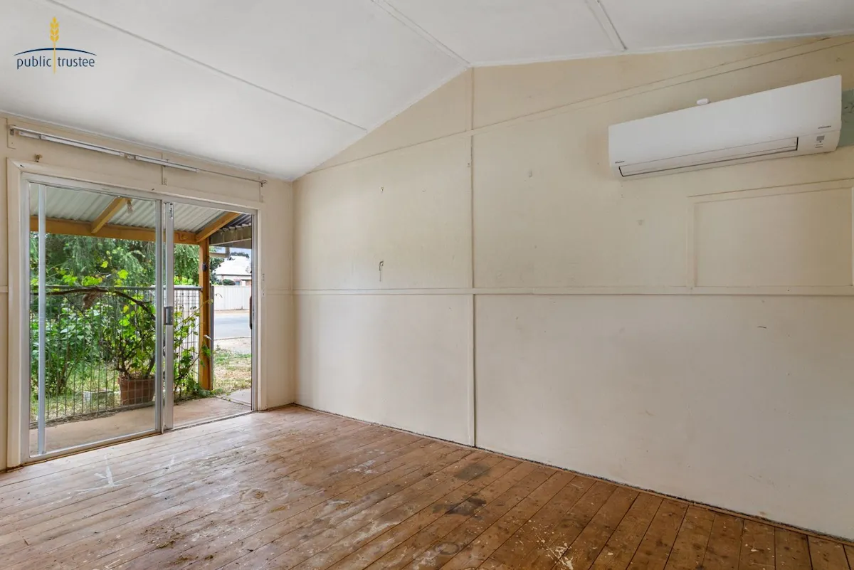 43 Cumnock Street — photo 4 of 25