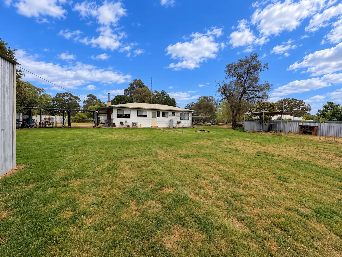 7146 Eugowra Street — photo 11 of 12