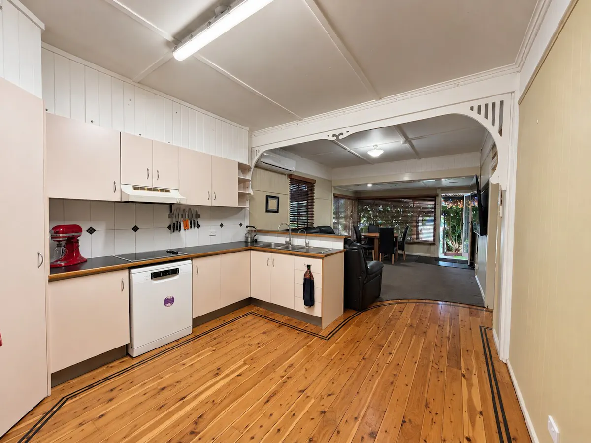 18b Orpen Street — photo 8 of 14