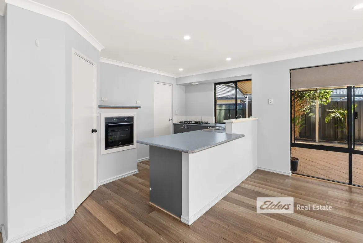 17 Garnet Way — photo 4 of 12