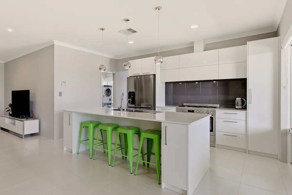 25 Tallowood Avenue — photo 4 of 30