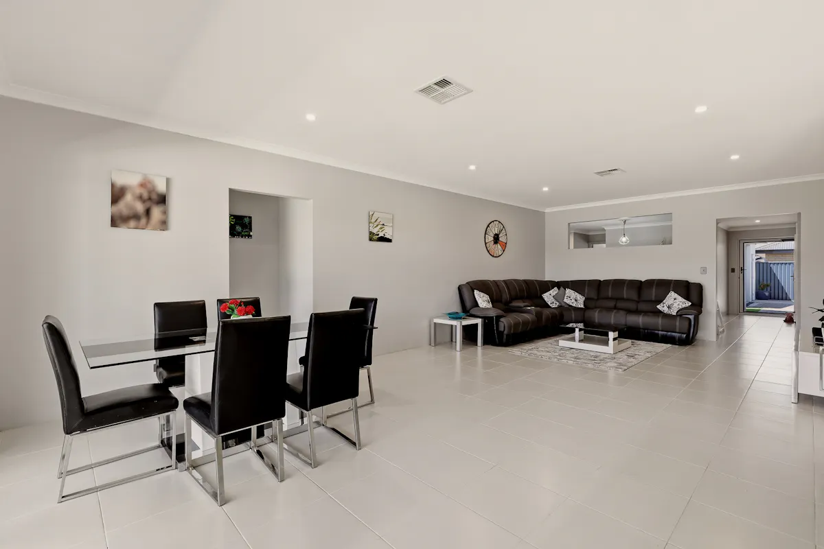 25 Tallowood Avenue — photo 10 of 30