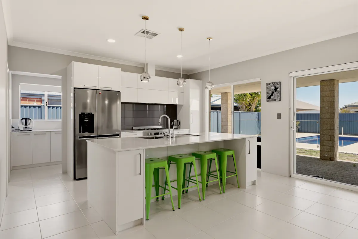 25 Tallowood Avenue — photo 5 of 30