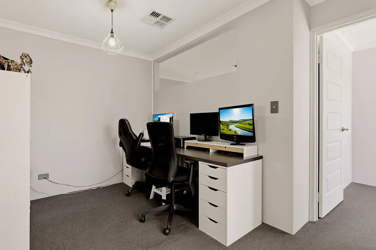 25 Tallowood Avenue — photo 16 of 30