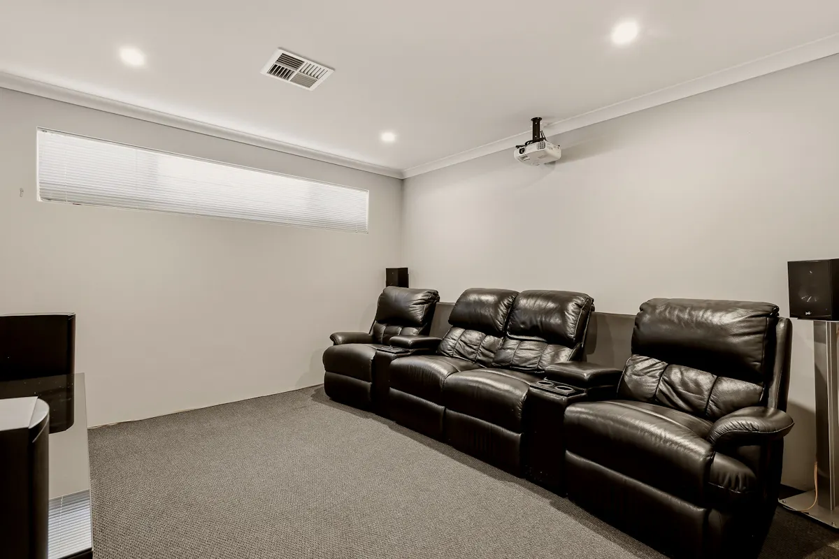 25 Tallowood Avenue — photo 15 of 30