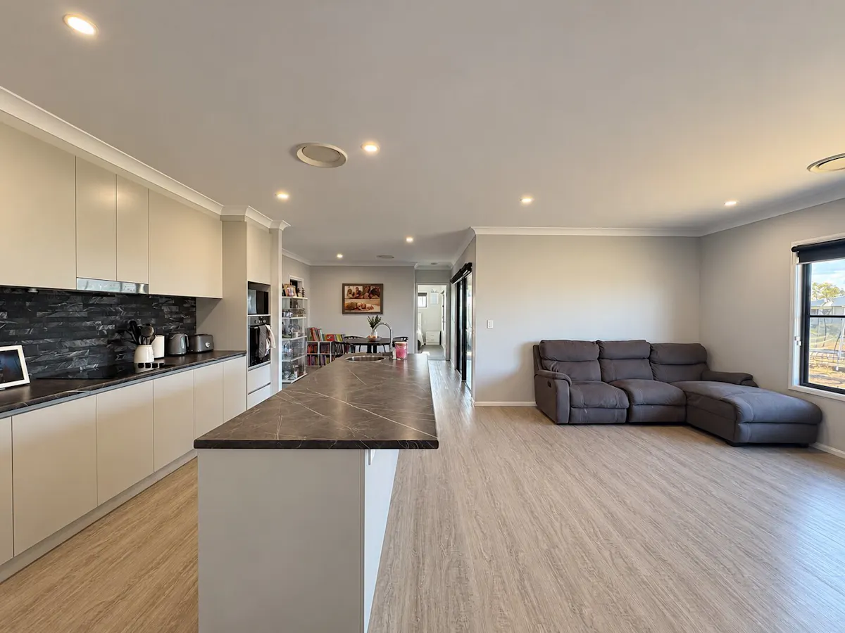 8 Sandalwood Avenue — photo 14 of 21