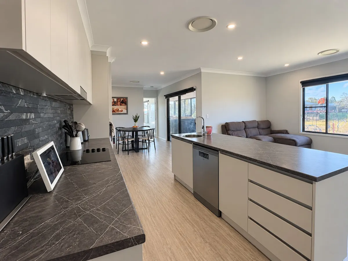 8 Sandalwood Avenue — photo 13 of 21