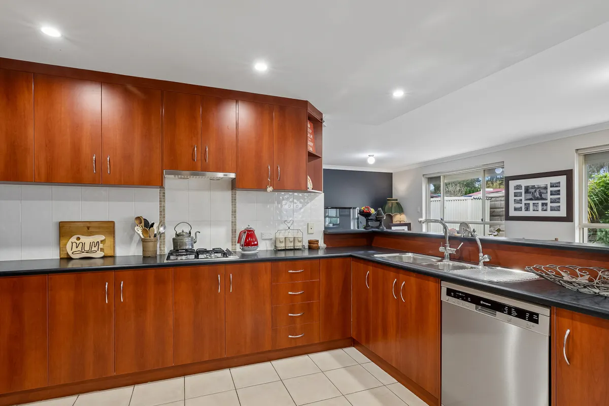 2 Astia Place — photo 10 of 26