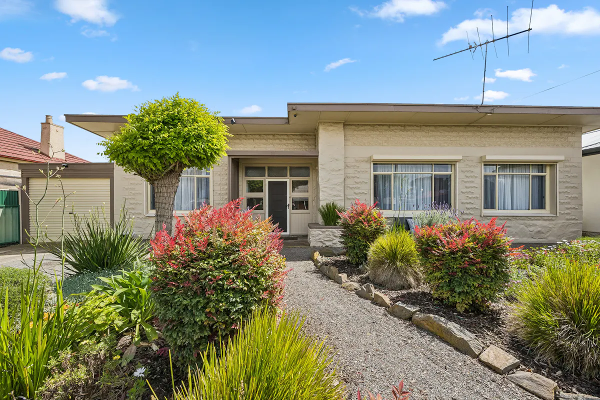 21 Slade Street — photo 3 of 30