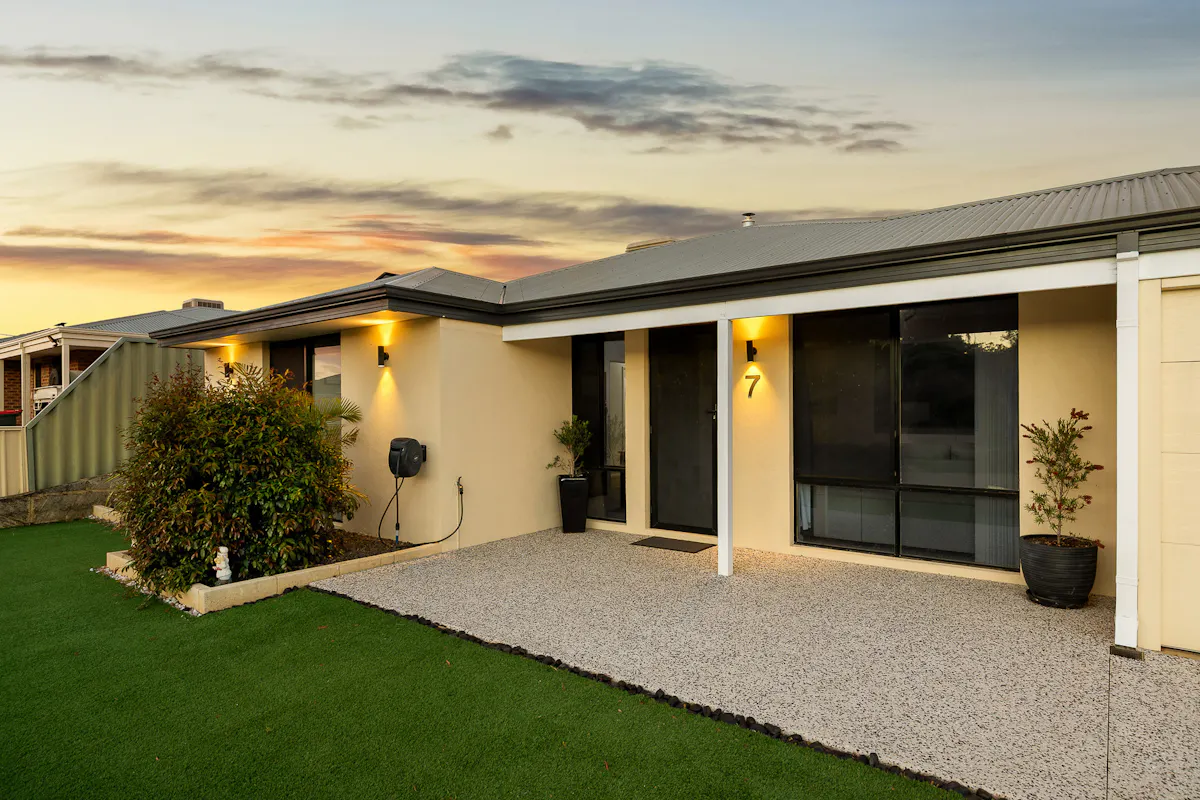7 Cawdor Lane — photo 3 of 30