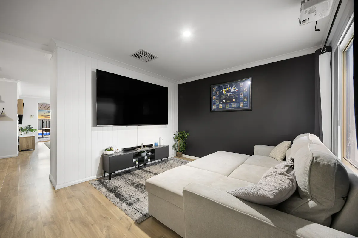 7 Cawdor Lane — photo 4 of 30