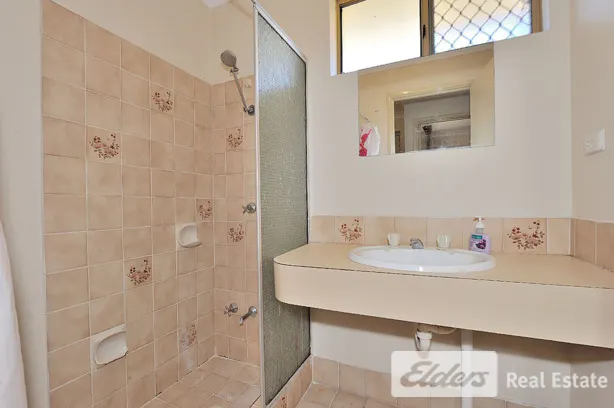 11/5 Merope Close — photo 10 of 12