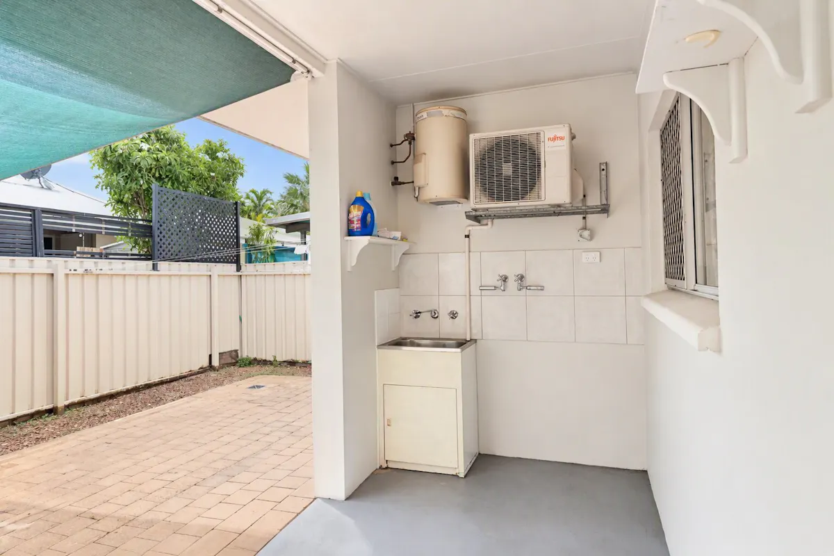 4/10 Timpson Court — photo 8 of 9