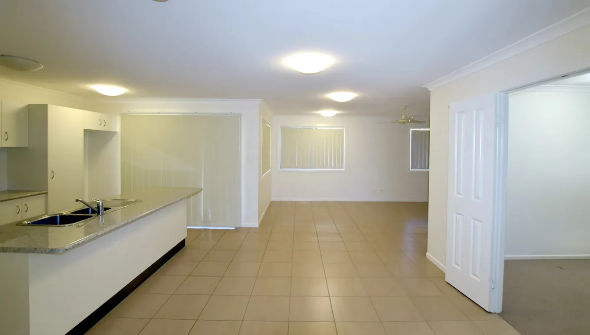 10 Windjana Court — photo 4 of 6