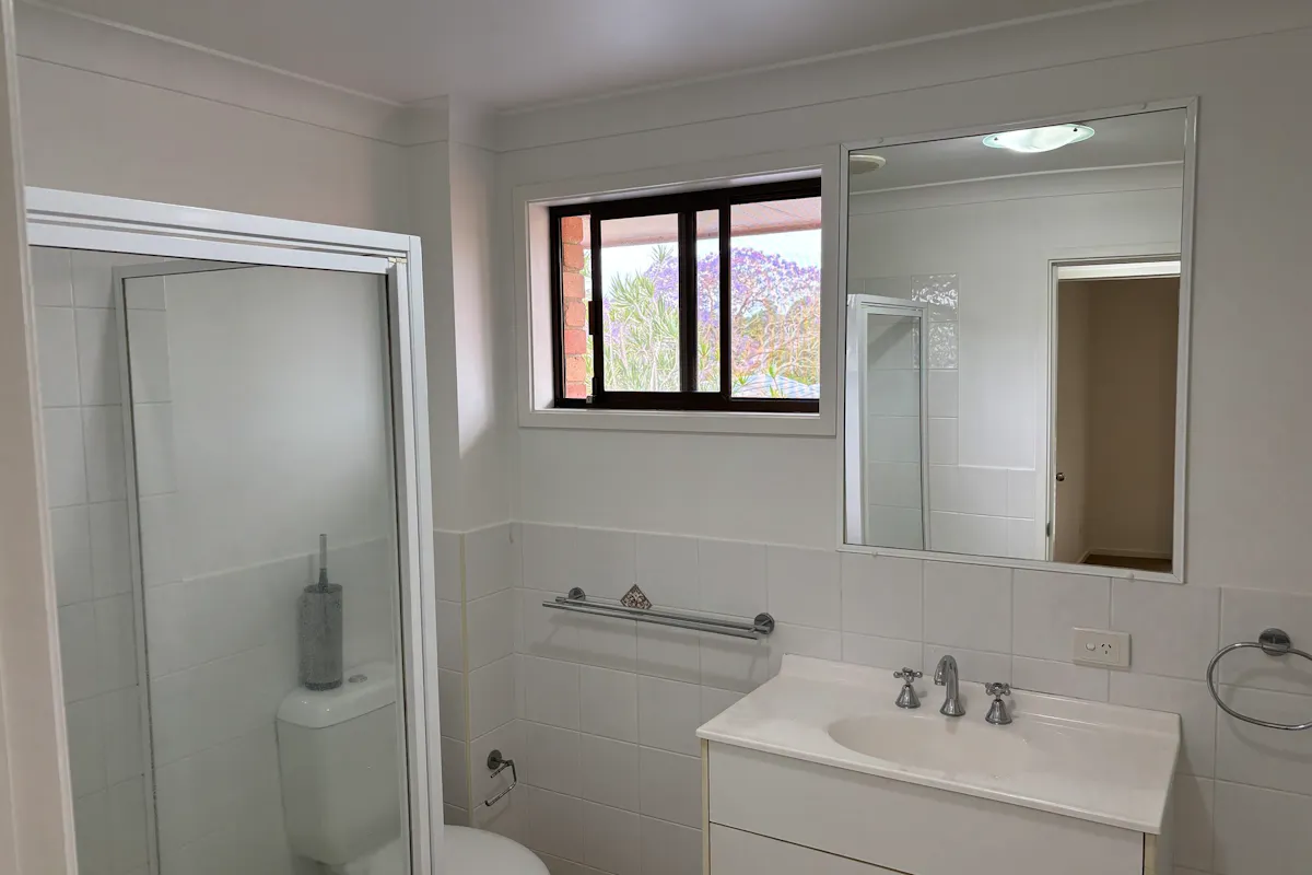 Townhouse for Lease — photo 4 of 6
