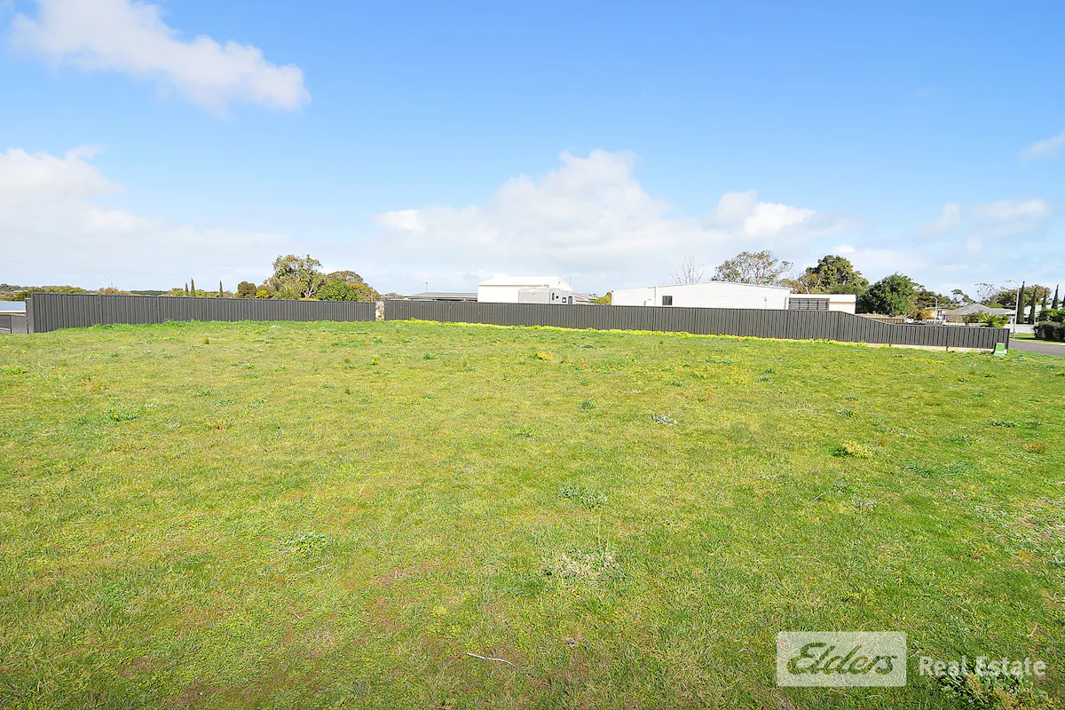 DegGuichen Drive — photo 3 of 6