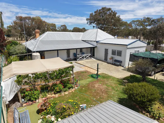 34 Great Southern Highway — photo from Elders Real Estate - York Specialists