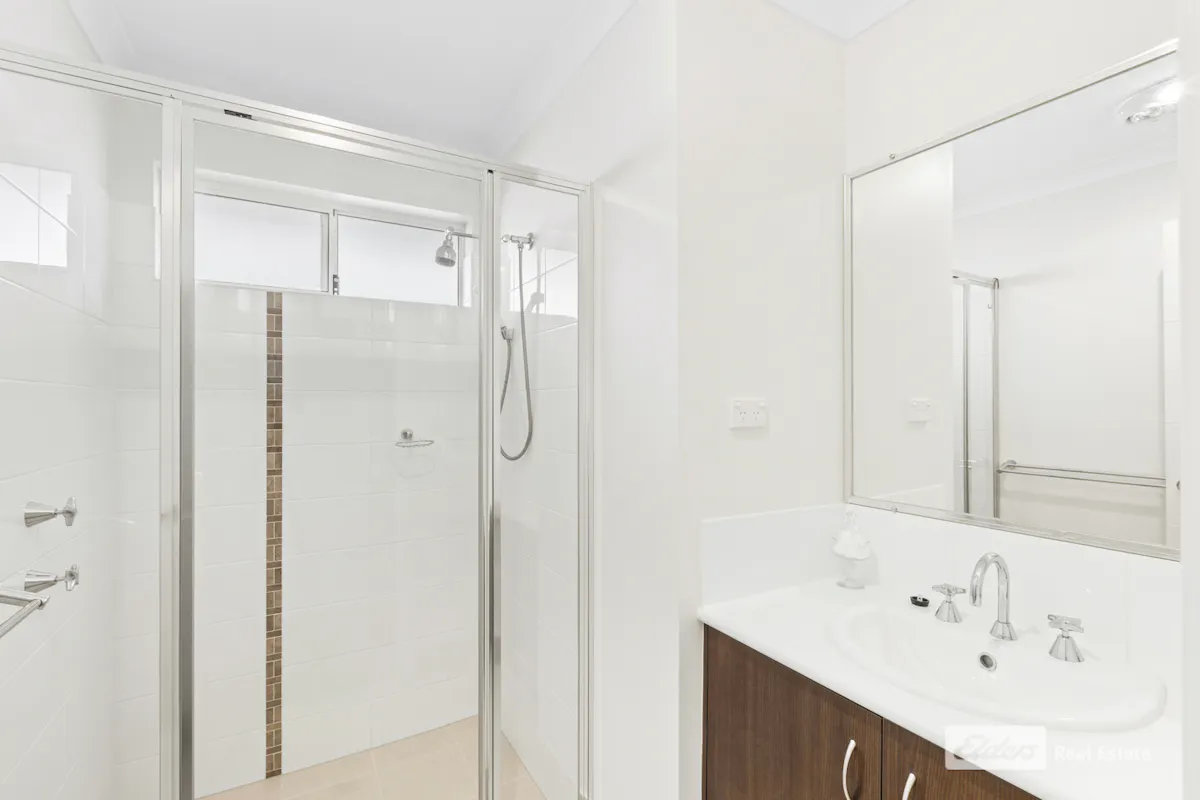 24 Elizabeth Street — photo 17 of 26