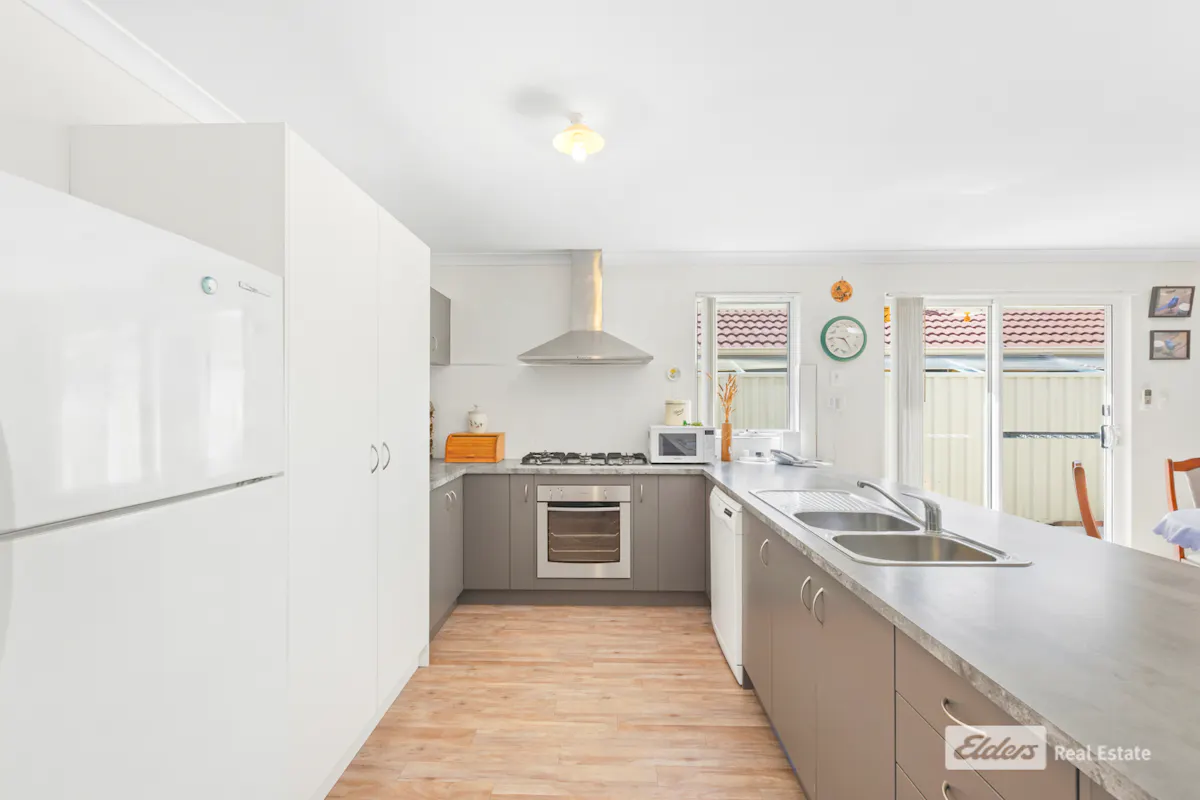 24 Elizabeth Street — photo 7 of 26