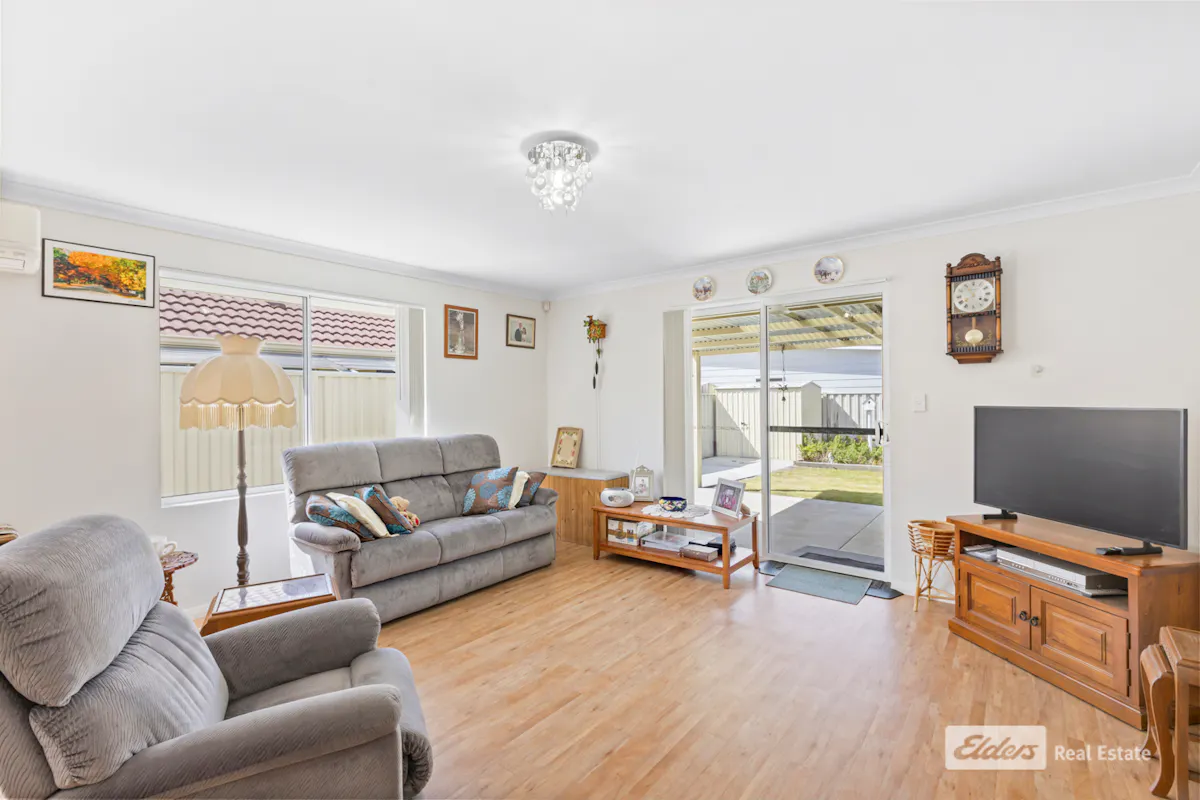 24 Elizabeth Street — photo 11 of 26