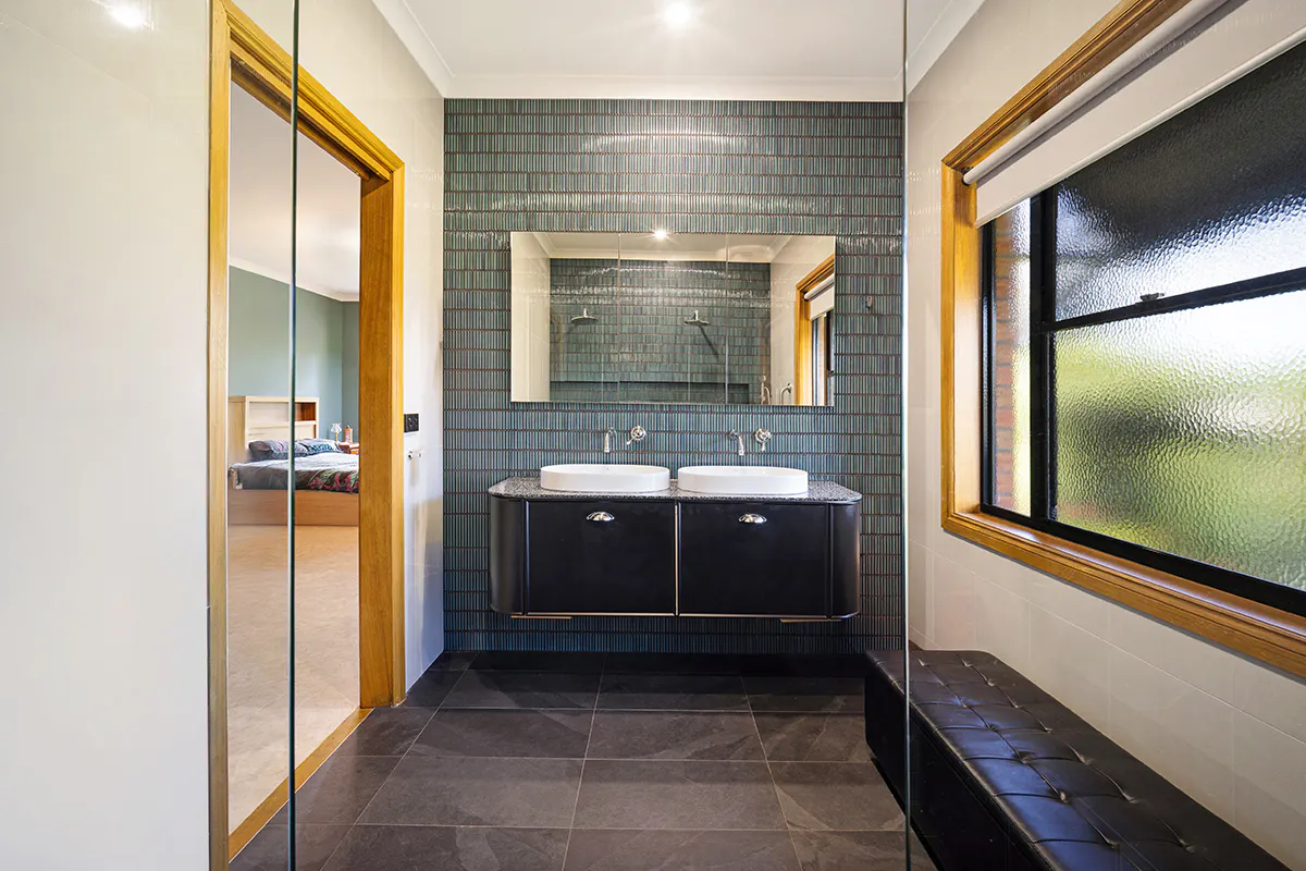53 Leura Lane — photo 8 of 30