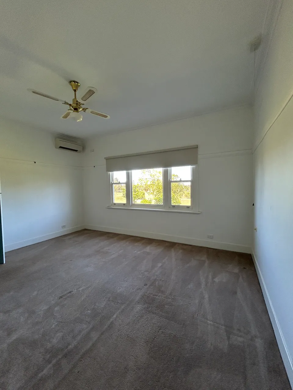 7540 Glenelg Highway — photo 2 of 17