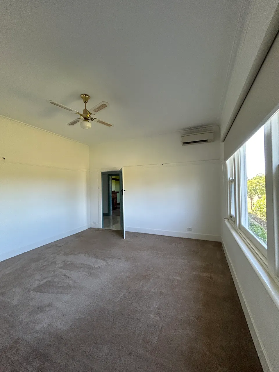 7540 Glenelg Highway — photo 3 of 17