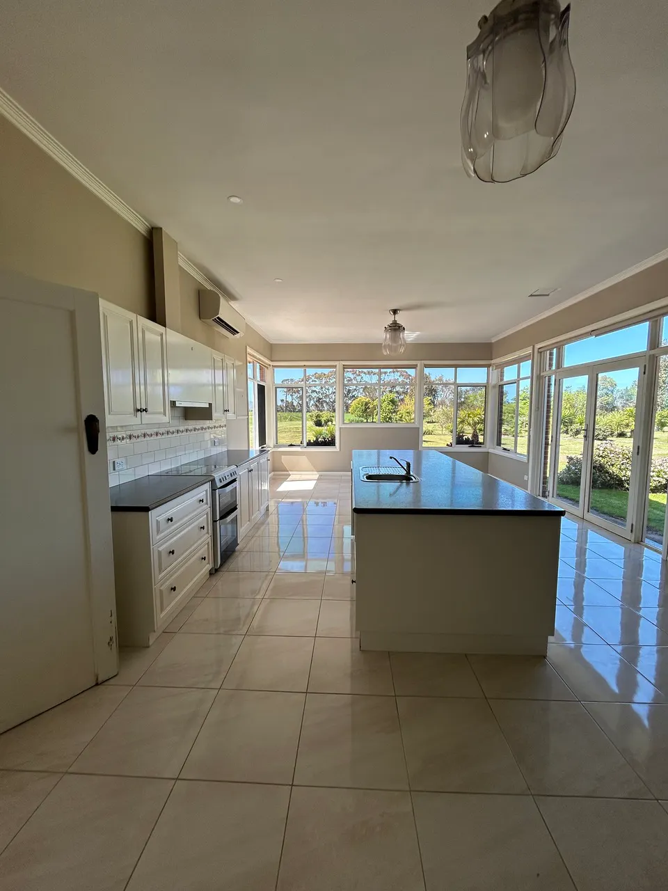 7540 Glenelg Highway — photo 8 of 17