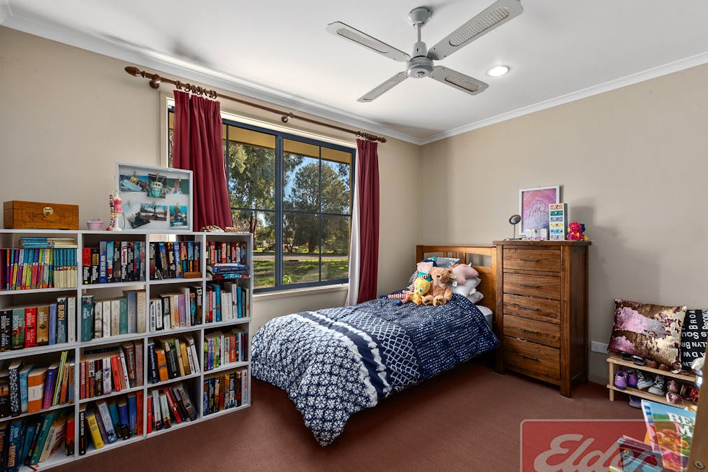 70 Johnson Street, Oxley, VIC, 3678 - Image 31