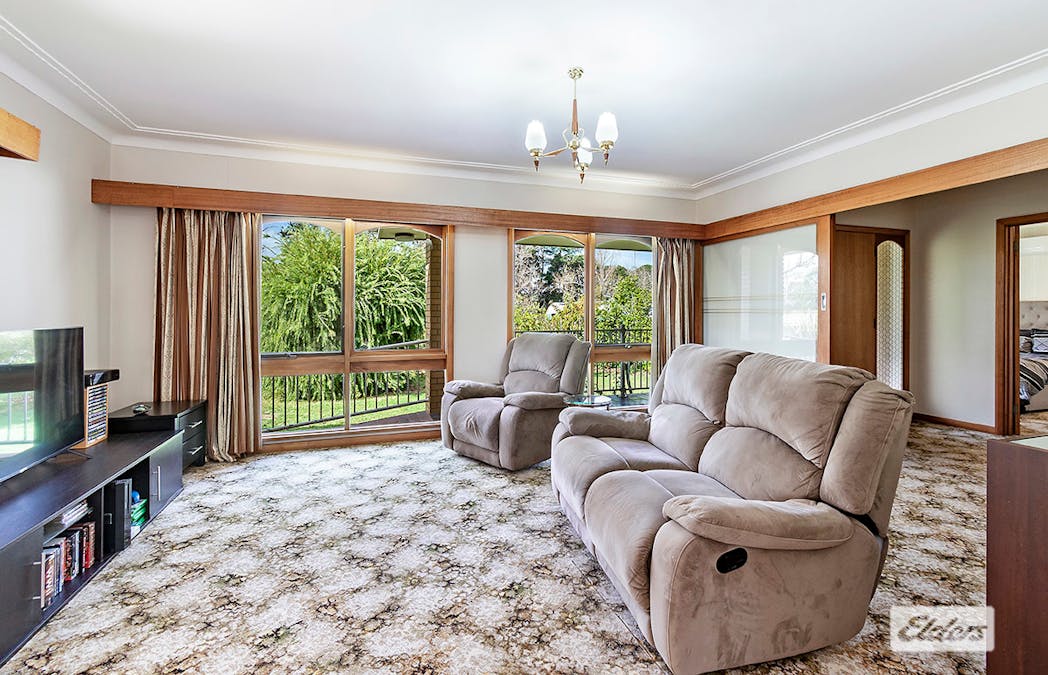 29 Victoria Street, Hamilton, VIC, 3300 - Image 2