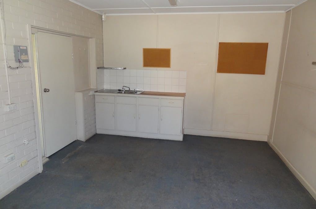 Unit 1 2 Vale Road, Bathurst, NSW, 2795 - Image 9