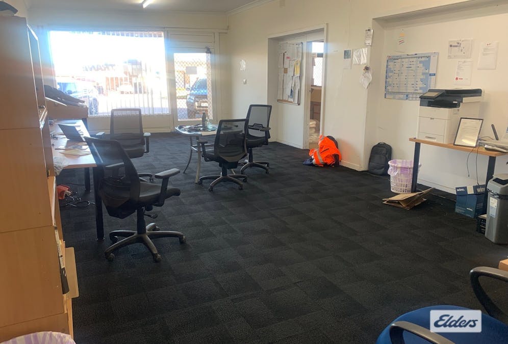4 Williams Street, Whyalla Norrie, SA, 5608 - Image 4