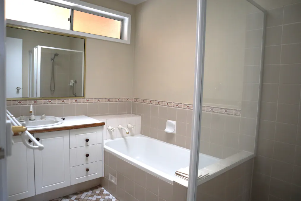 12 Miriyan Drive, Bathurst, NSW, 2795 - Image 10