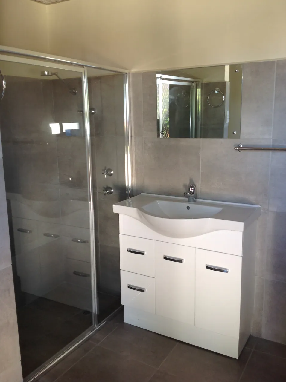 Unit 3/32 Roberts Terrace — photo 5 of 8