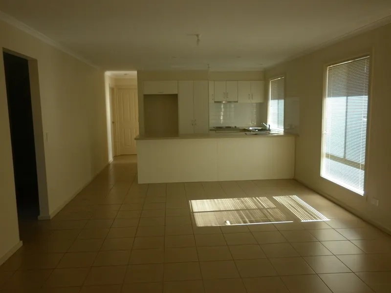 28B Nelligan Street — photo 2 of 9