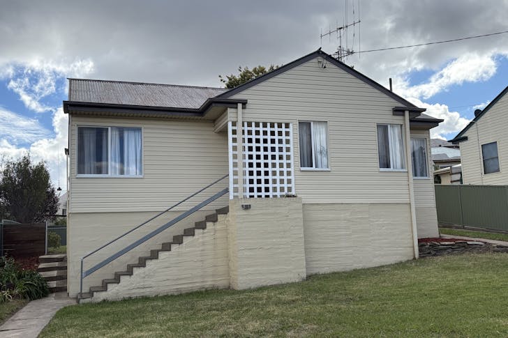 5 Tremain Avenue, West Bathurst, NSW, 2795