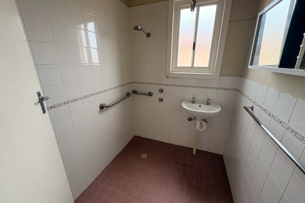 132 Playford Avenue — photo 6 of 9