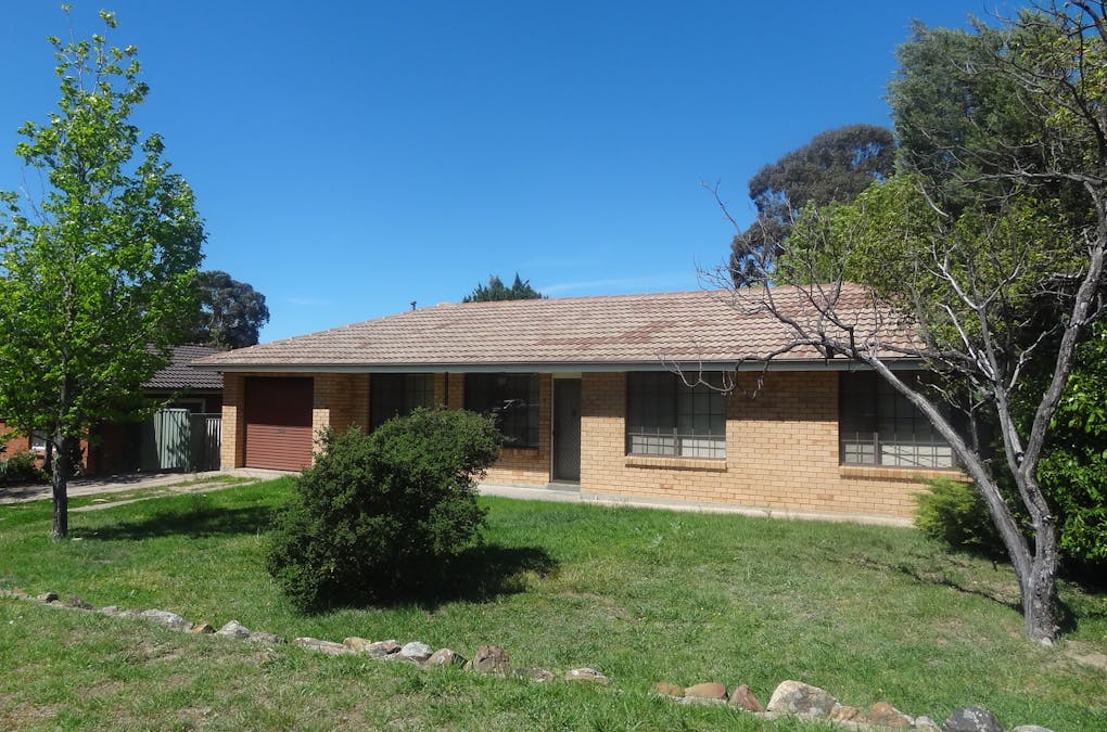 4 Willman Place, Bathurst, NSW, 2795 - Image 1