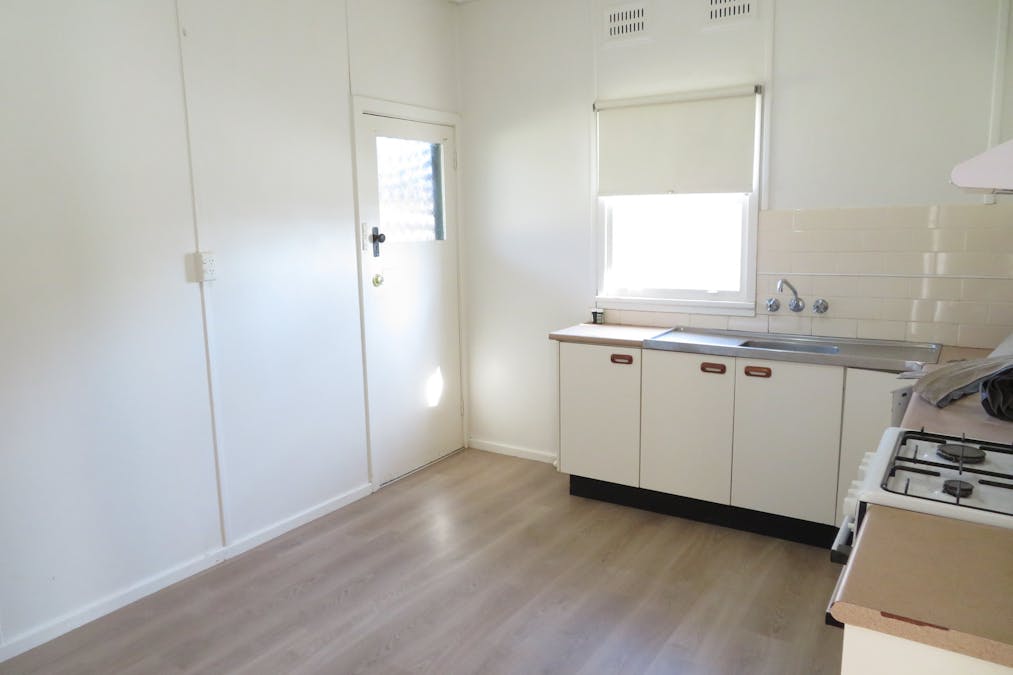 8 Mckenzie Place, West Bathurst, NSW, 2795 - Image 3