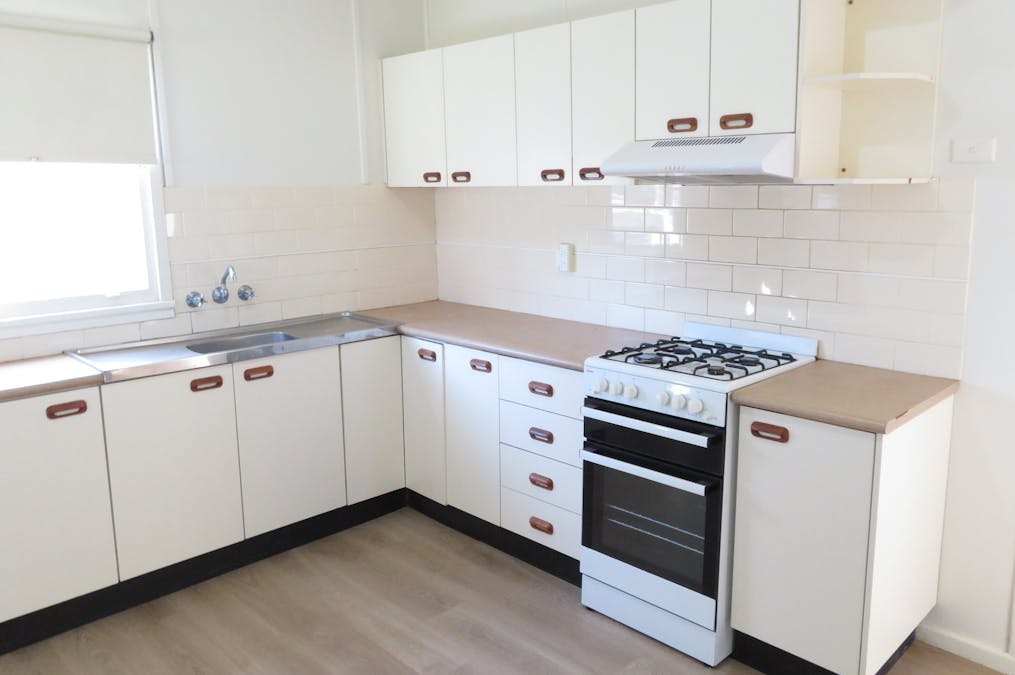 8 Mckenzie Place, West Bathurst, NSW, 2795 - Image 4
