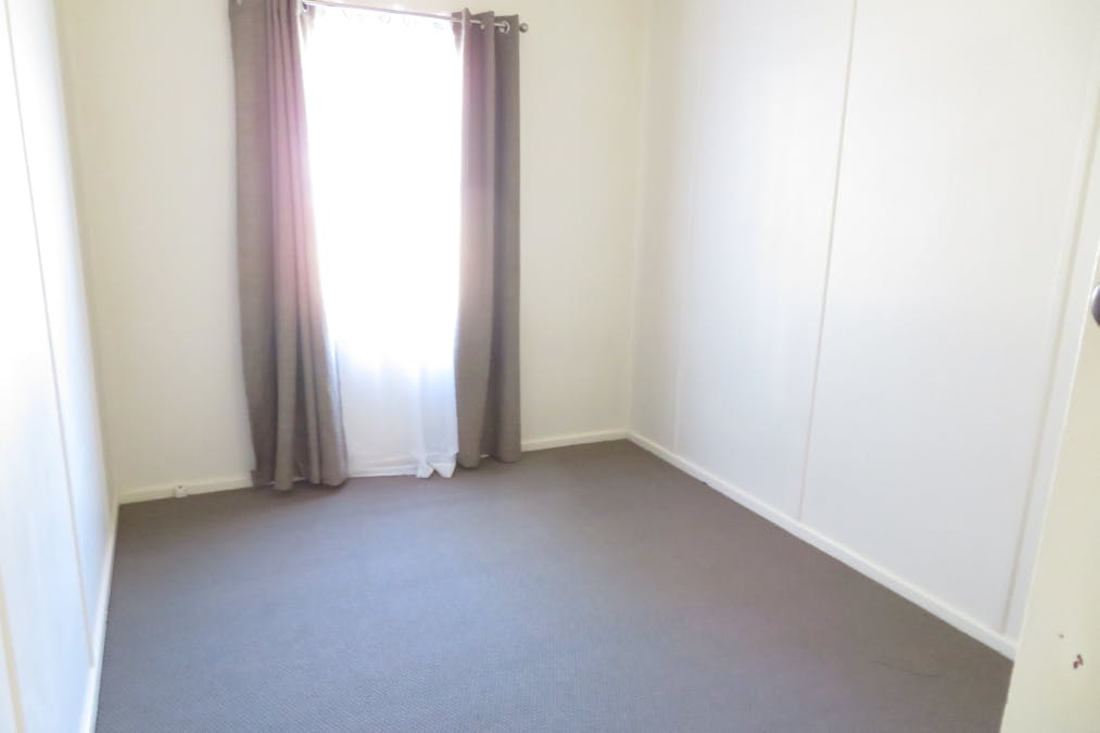 8 Mckenzie Place, West Bathurst, NSW, 2795 - Image 7