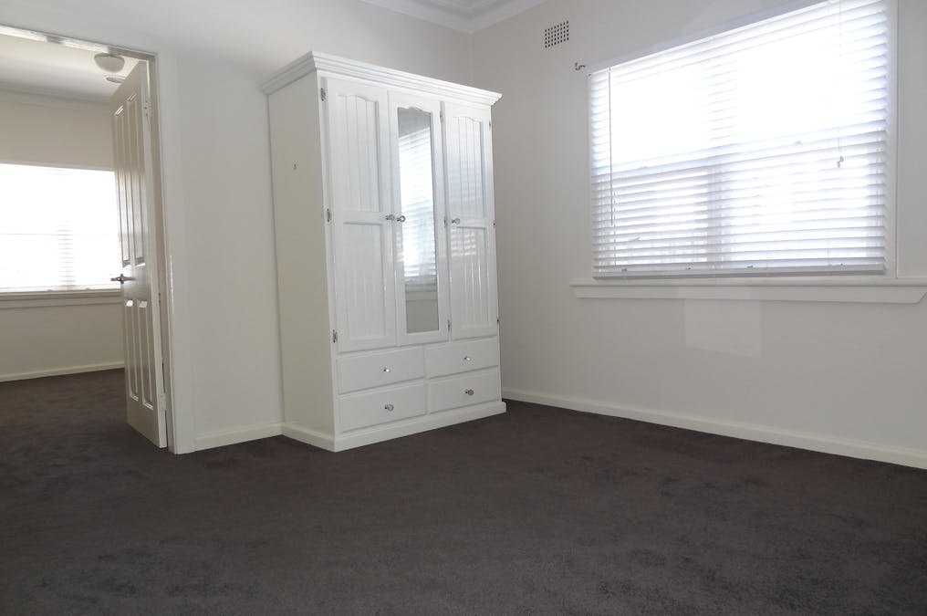 22 Kefford Street, Bathurst, NSW, 2795 - Image 3