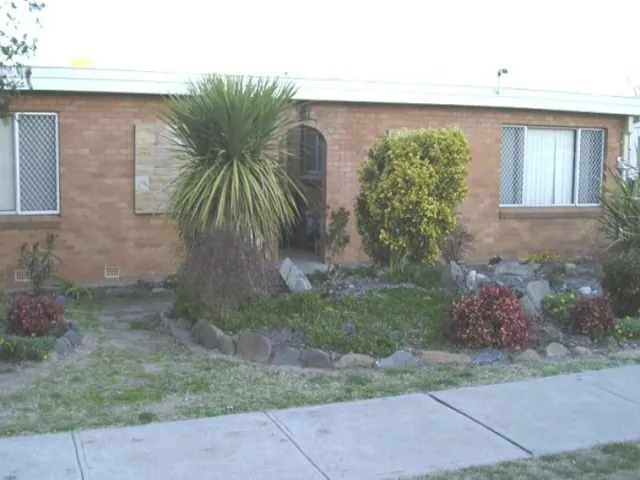 4/172 Stewart Street — photo from Elders Nicoll & Ireland