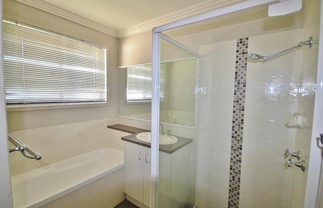 18 Watt Street, Dalby, QLD, 4405 - Image 12