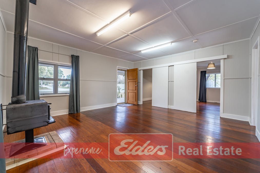 10 Pollard Way, Warnbro, WA, 6169 - Image 9