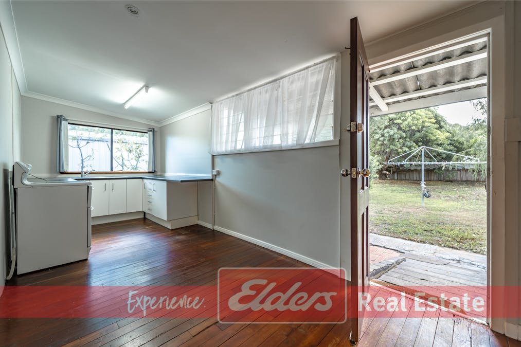 10 Pollard Way, Warnbro, WA, 6169 - Image 13